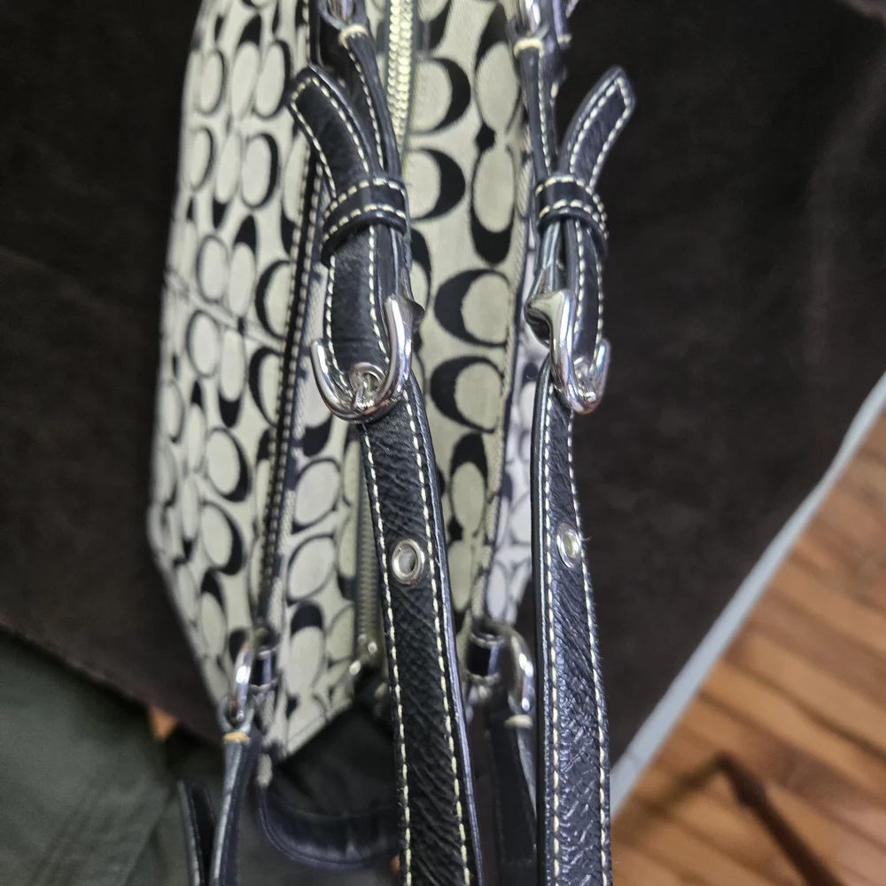 Authentic COACH Signature Pleated Gallery Tote - Black/Grey (F14281) - Picture 11 of 15